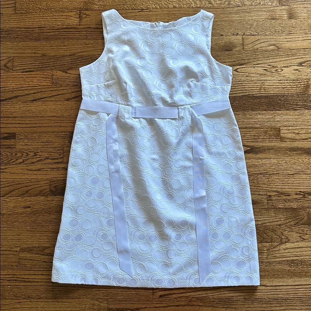 Jessica Howard White Dress with Textured Pattern